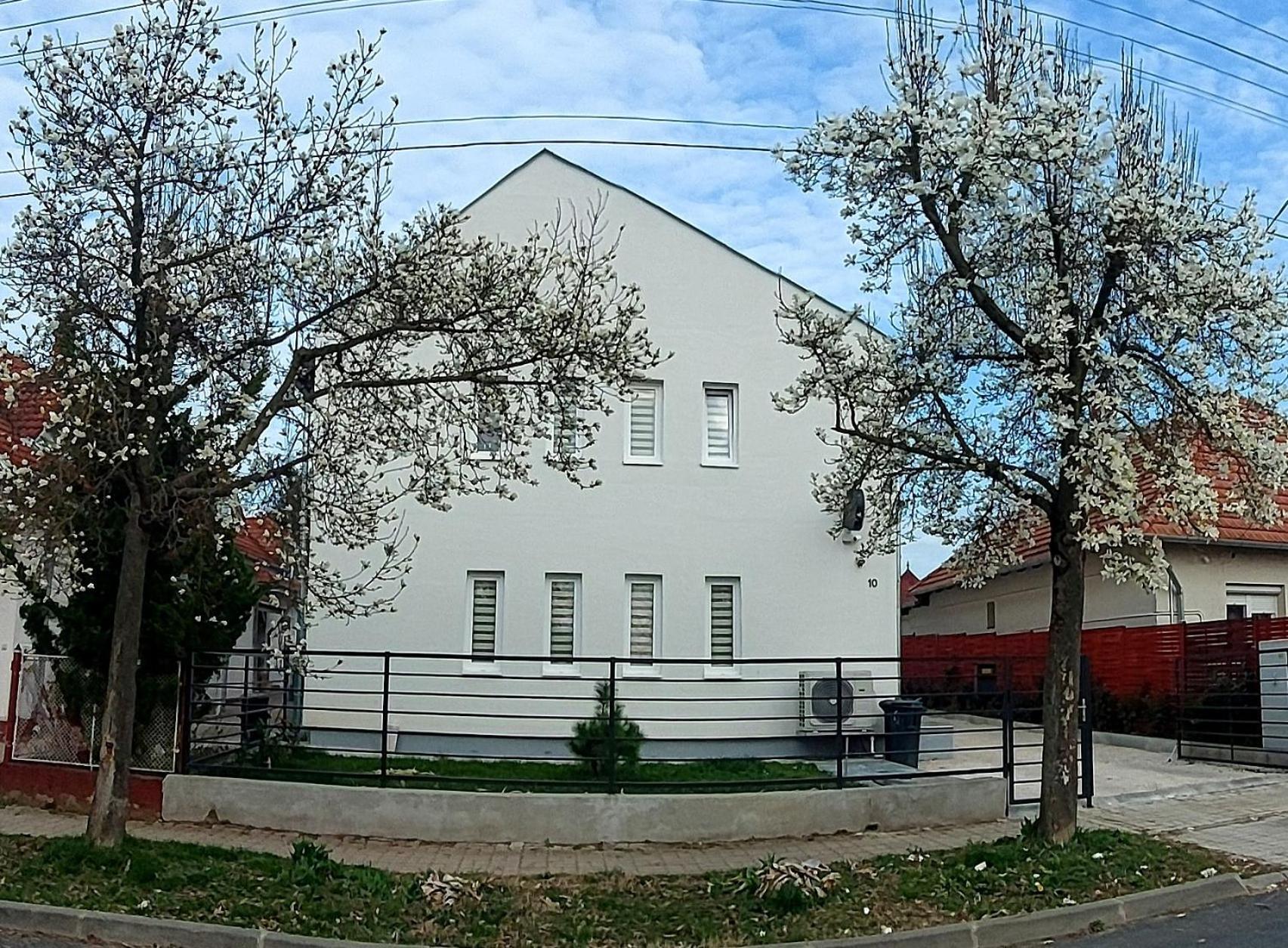 Heviz Lux Apartmanhaz Exteriör bild